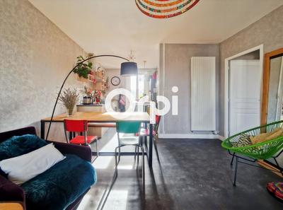 Appartement - 87 m² - 3 pièces