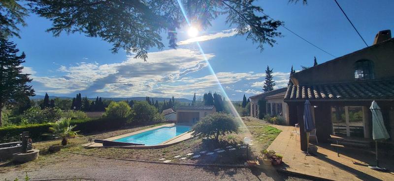 Villa - 196 m² - 8 pièces