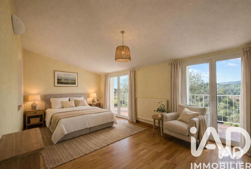 Maison de maîtres - 215 m² - 5 pièces