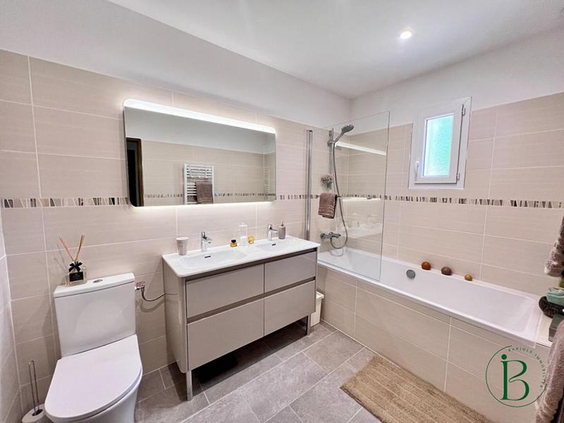 Villa - 121 m² - 6 pièces