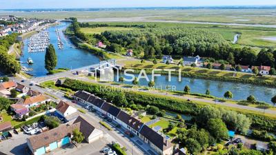 Maison - 163 m² - 8 pièces