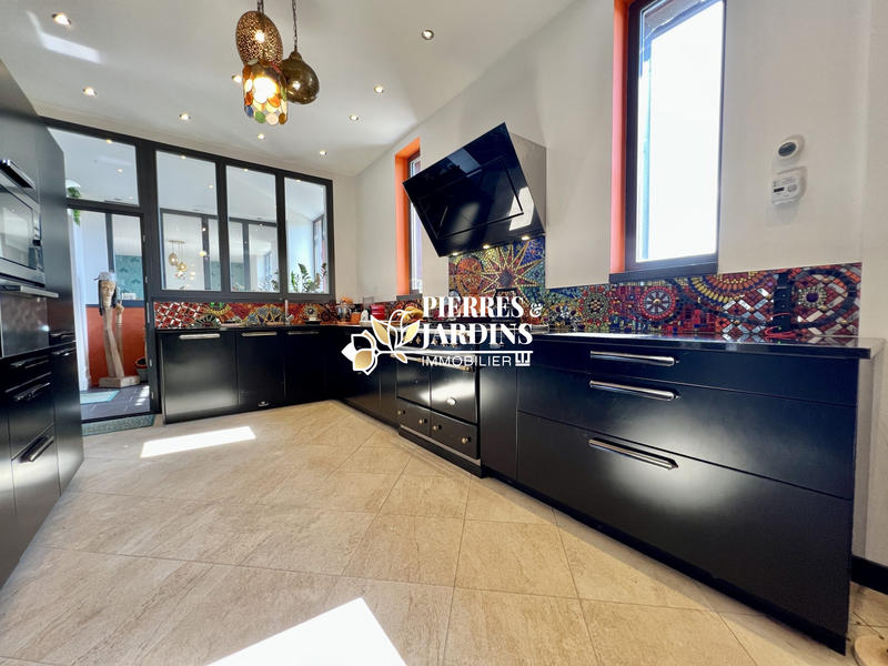 Maison ancienne - 341 m² - 11 pièces