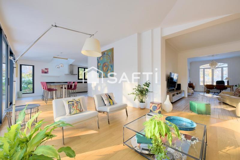 Maison - 200 m² - 8 pièces