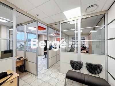 Bureau - 300 m²