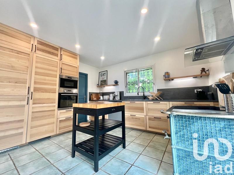 Maison - 186 m² - 7 pièces