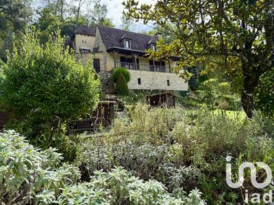 Maison - 185 m² - 8 pièces