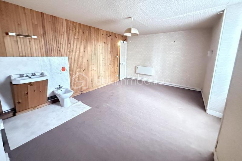 Maison - 185 m² - 10 pièces