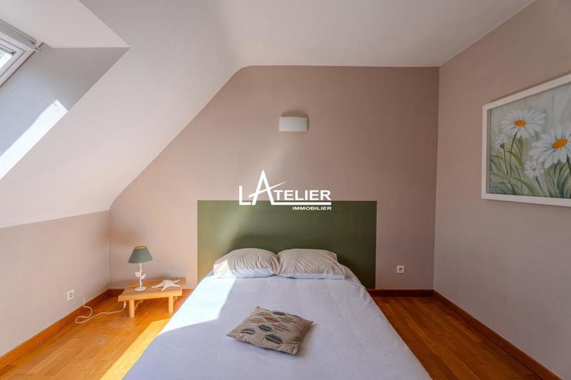 Villa - 283 m² - 9 pièces