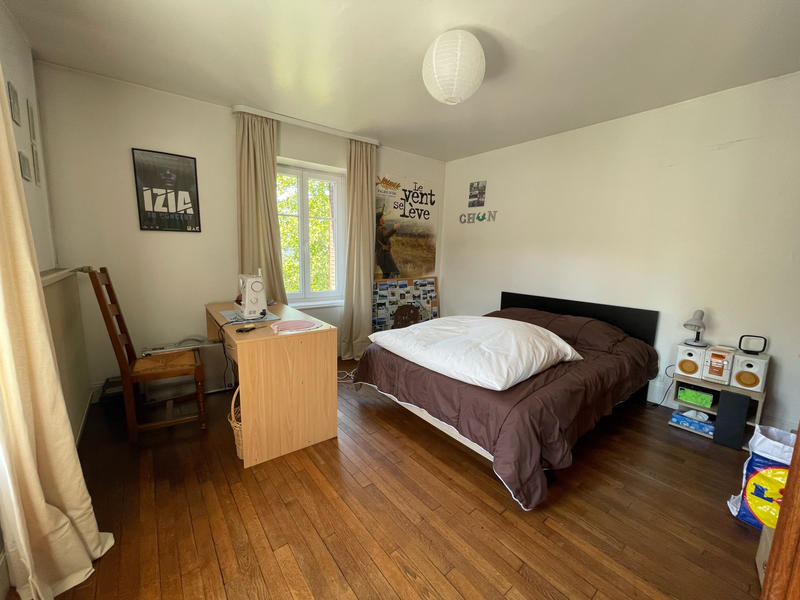 Maison - 161 m² - 8 pièces