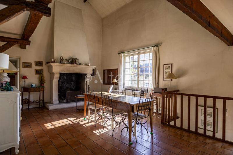Maison ancienne - 205 m² - 7 pièces