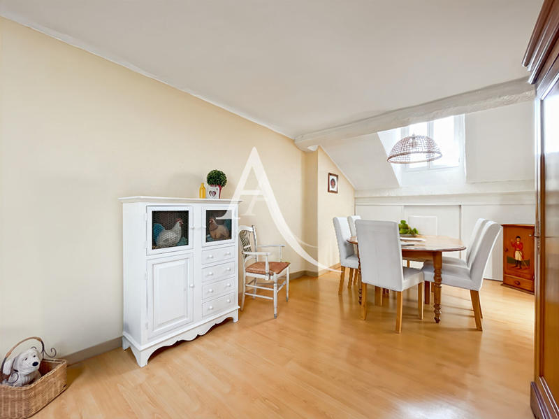 Appartement - 80 m² - 3 pièces