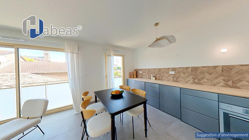 Appartement - 81 m² - 3 pièces