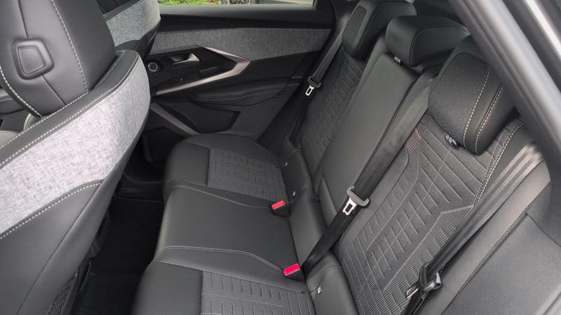 Peugeot 3008 II 145 e-Dcs6 Gt