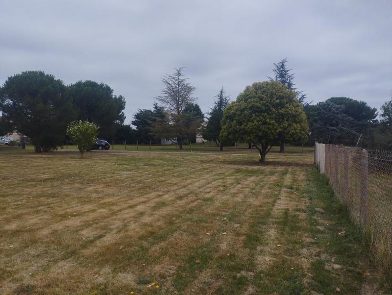 Terrain constructible - 977 m²