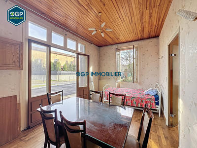 Maison - 147 m² - 8 pièces