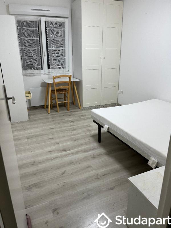 Chambre - 12 m² - 1 pièce