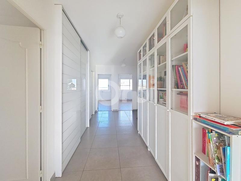 Appartement - 99 m² - 5 pièces