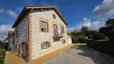 Maison de ville - 199 m² - 7 pièces