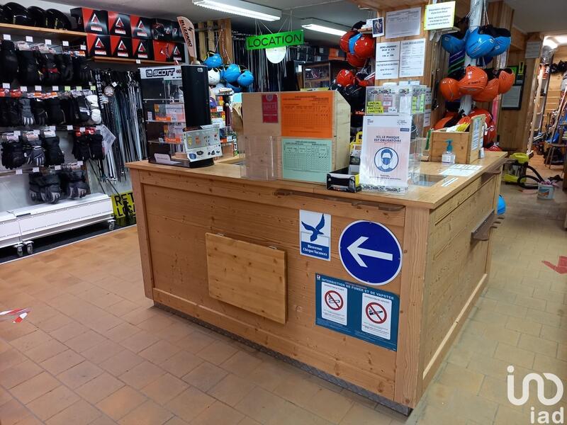 Local commercial - 140 m²