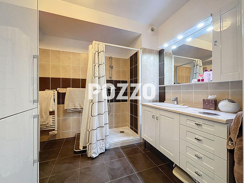 Appartement - 91 m² - 3 pièces