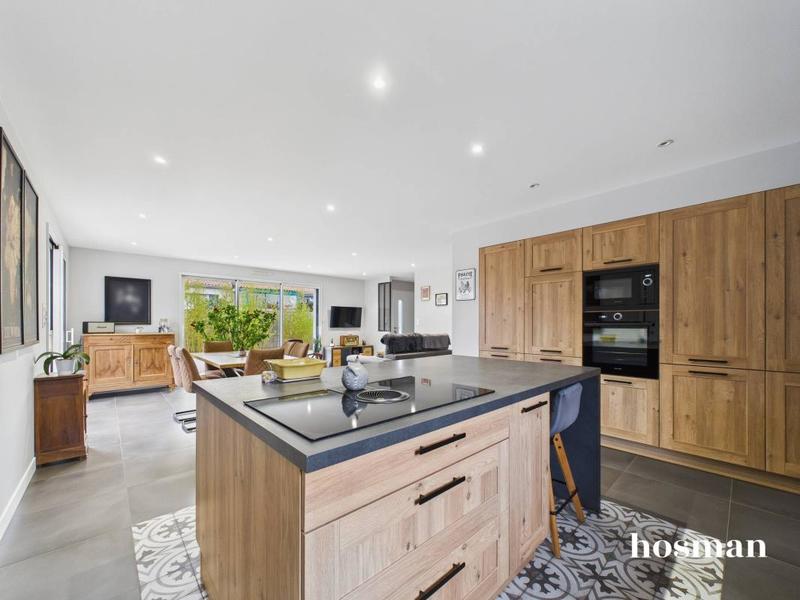 Maison - 108 m² - 4 pièces