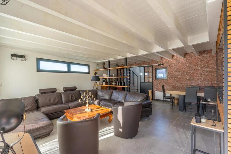 Maison - 151 m² - 8 pièces