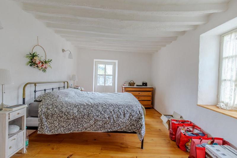 Maison - 241 m² - 7 pièces