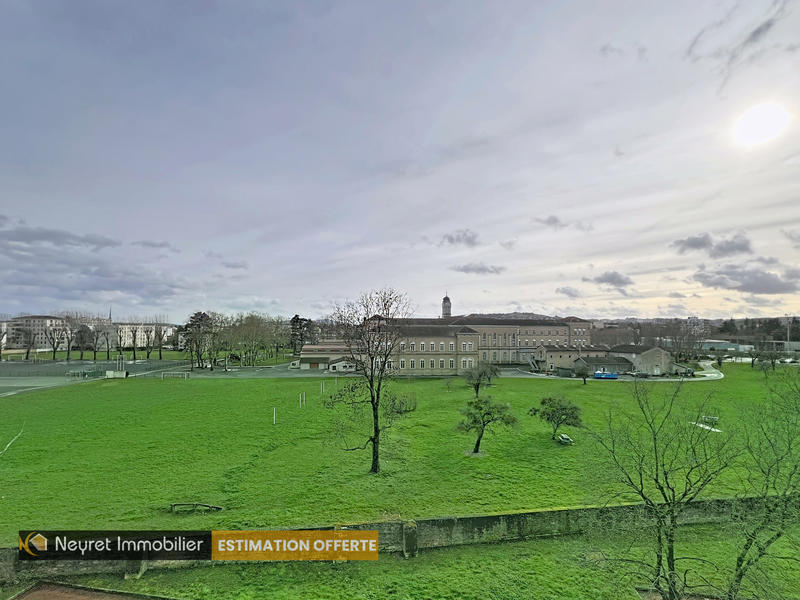 Appartement - 84 m² - 3 pièces