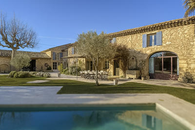 Mas - 362 m² - 8 pièces