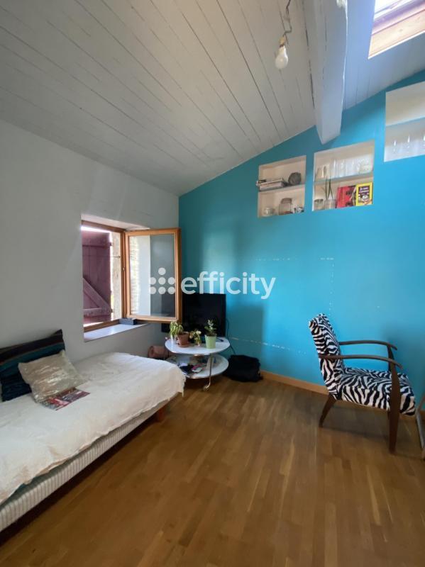 Maison - 195 m² - 8 pièces