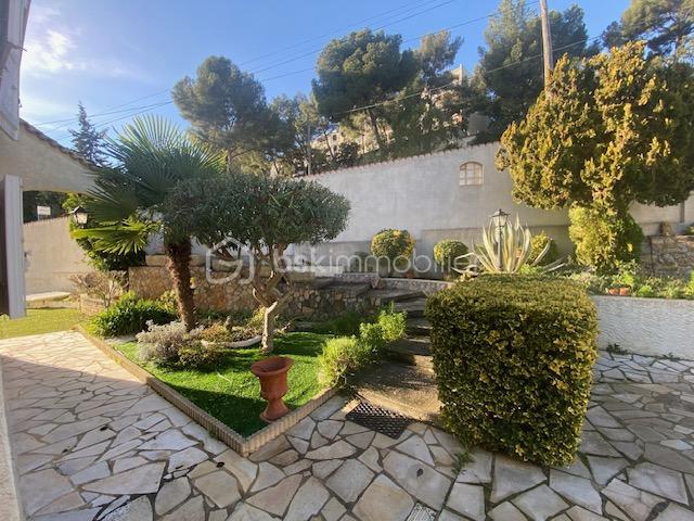 Villa - 220 m² - 7 pièces