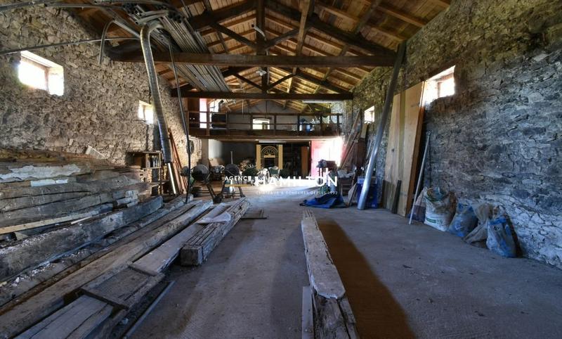 Corps de ferme - 207 m² - 7 pièces