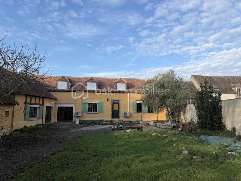 Maison - 205 m² - 7 pièces