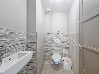 Maison - 200 m² - 7 pièces