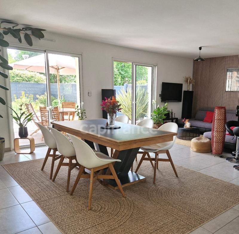 Maison - 110 m² - 5 pièces