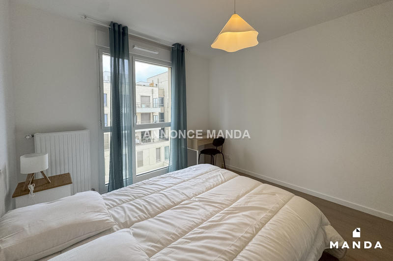 Chambre - 12 m² - 5 pièces