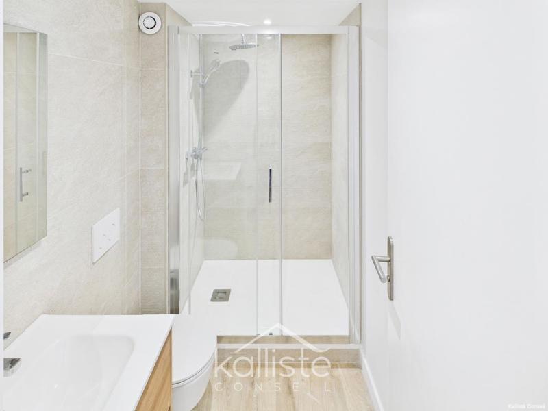 Local commercial - 68 m² - 4 pièces