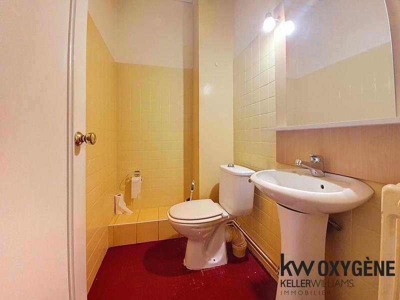 Maison - 223 m² - 9 pièces