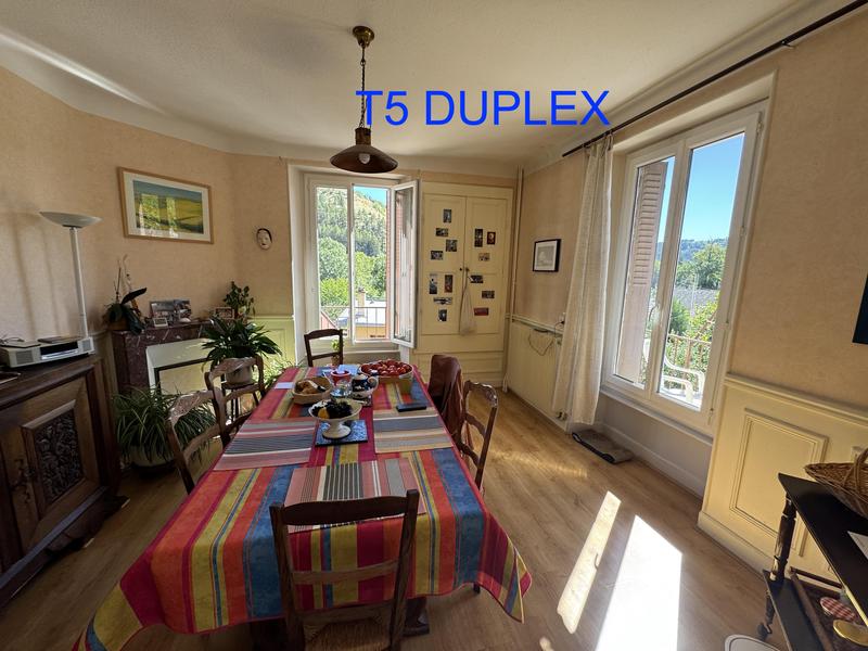 Immeuble - 167 m² - 11 pièces