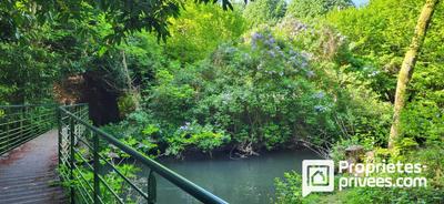 Terrain constructible - 1 200 m²