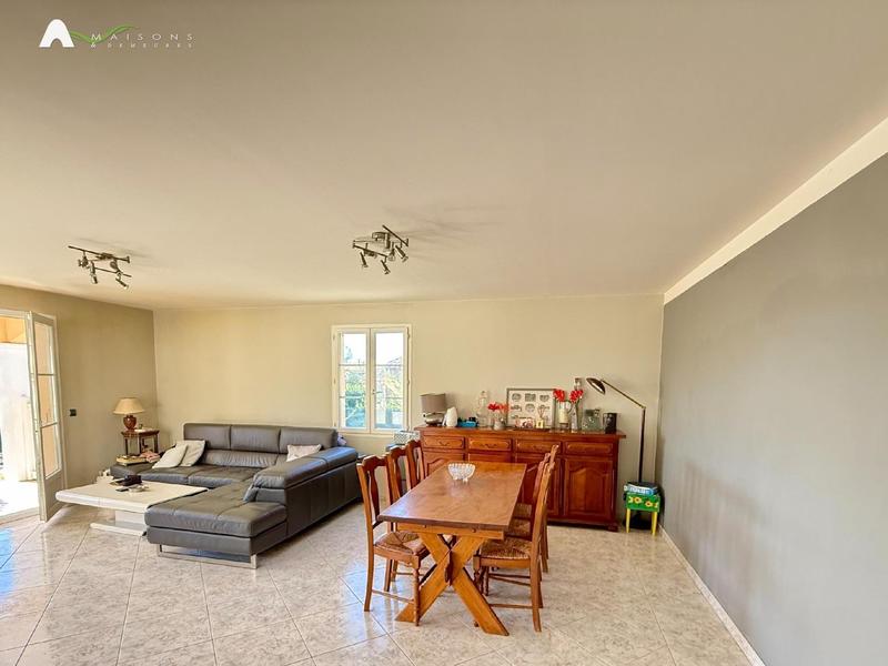 Villa - 169 m² - 5 pièces