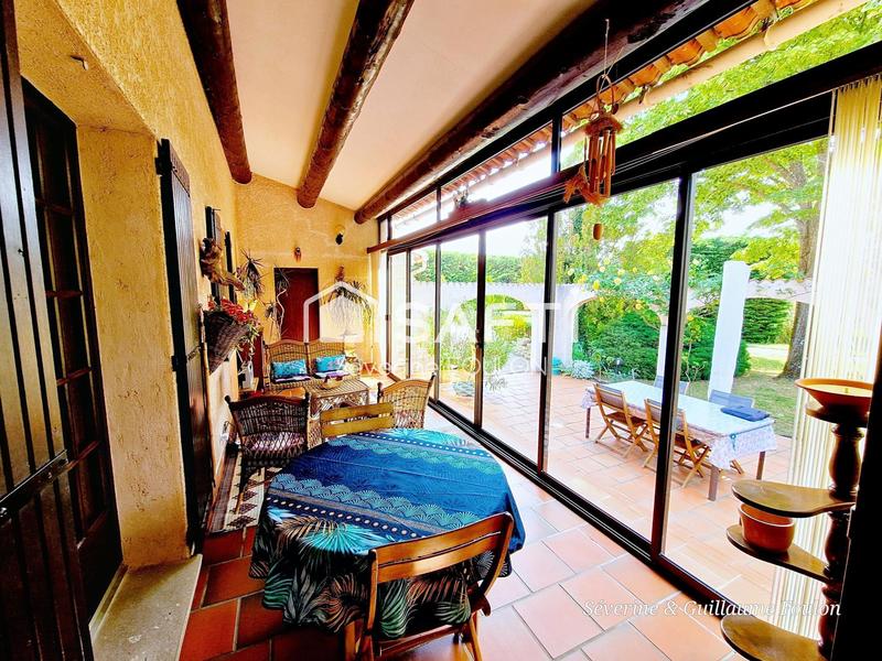 Maison - 185 m² - 9 pièces