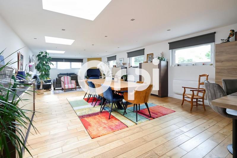 Maison - 203 m² - 5 pièces