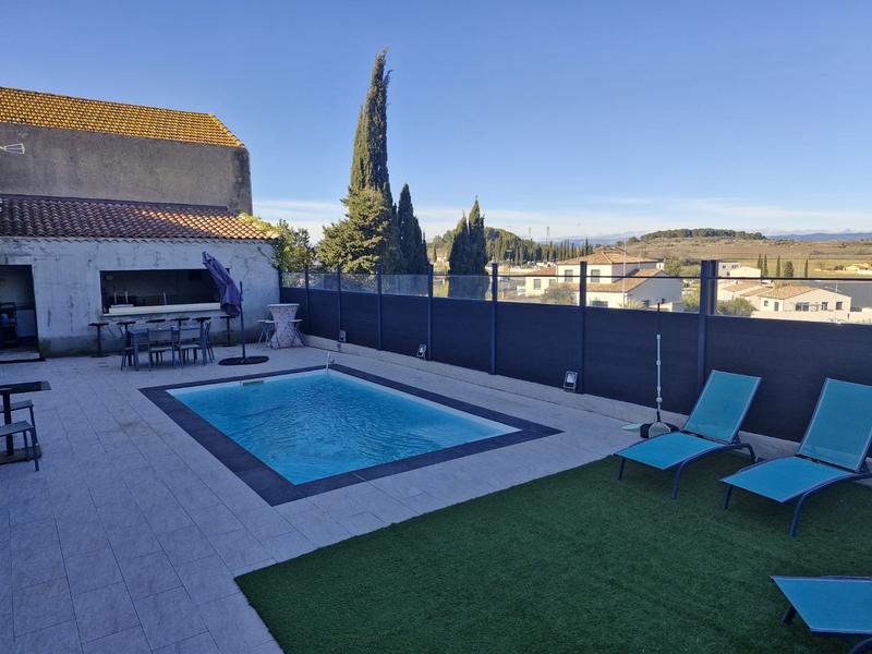 Maison - 256 m² - 9 pièces