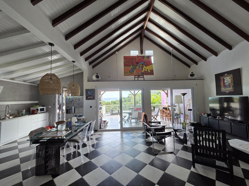 Villa - 145 m² - 6 pièces