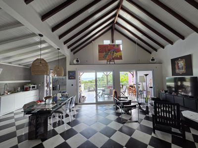 Villa - 145 m² - 6 pièces