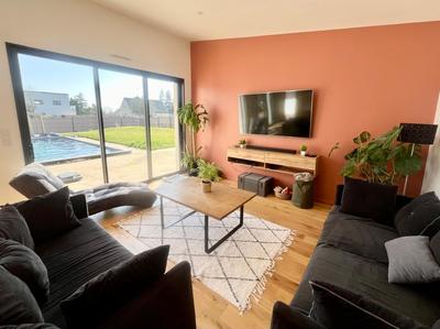 Maison contemporaine - 202 m² - 10 pièces