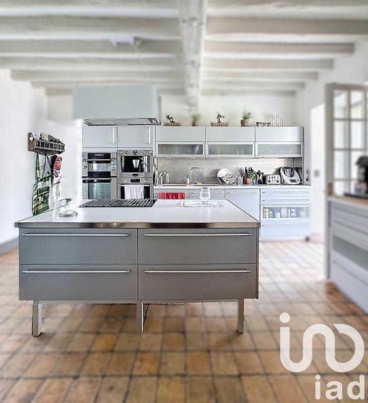 Maison de village - 570 m² - 15 pièces