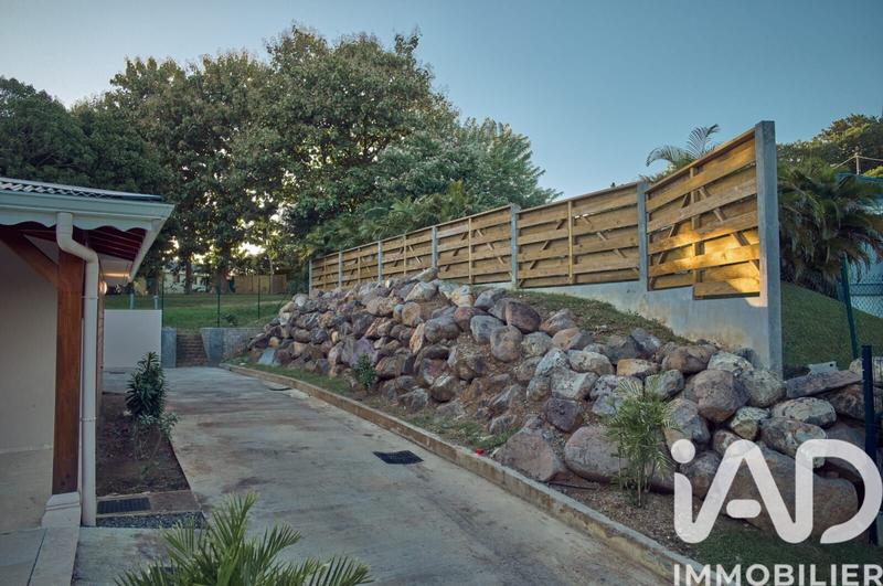 Maison - 243 m² - 5 pièces