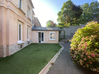 Maison - 150 m² - 10 pièces